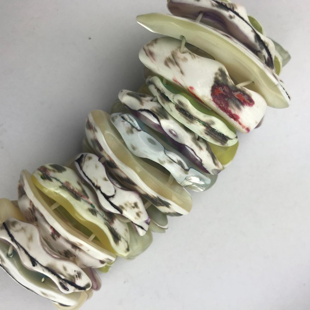 Shell Bracelet Stretchy Multicolor - Picture 2 of 4